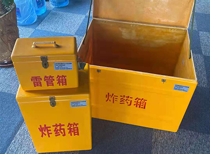 五峰玻璃雷管箱生产标准全解析：安全、性能与合规的基石