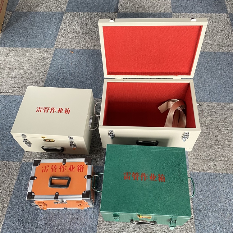 五峰爆破工程作业箱如何选择？玻璃钢与传统材质的全面对比